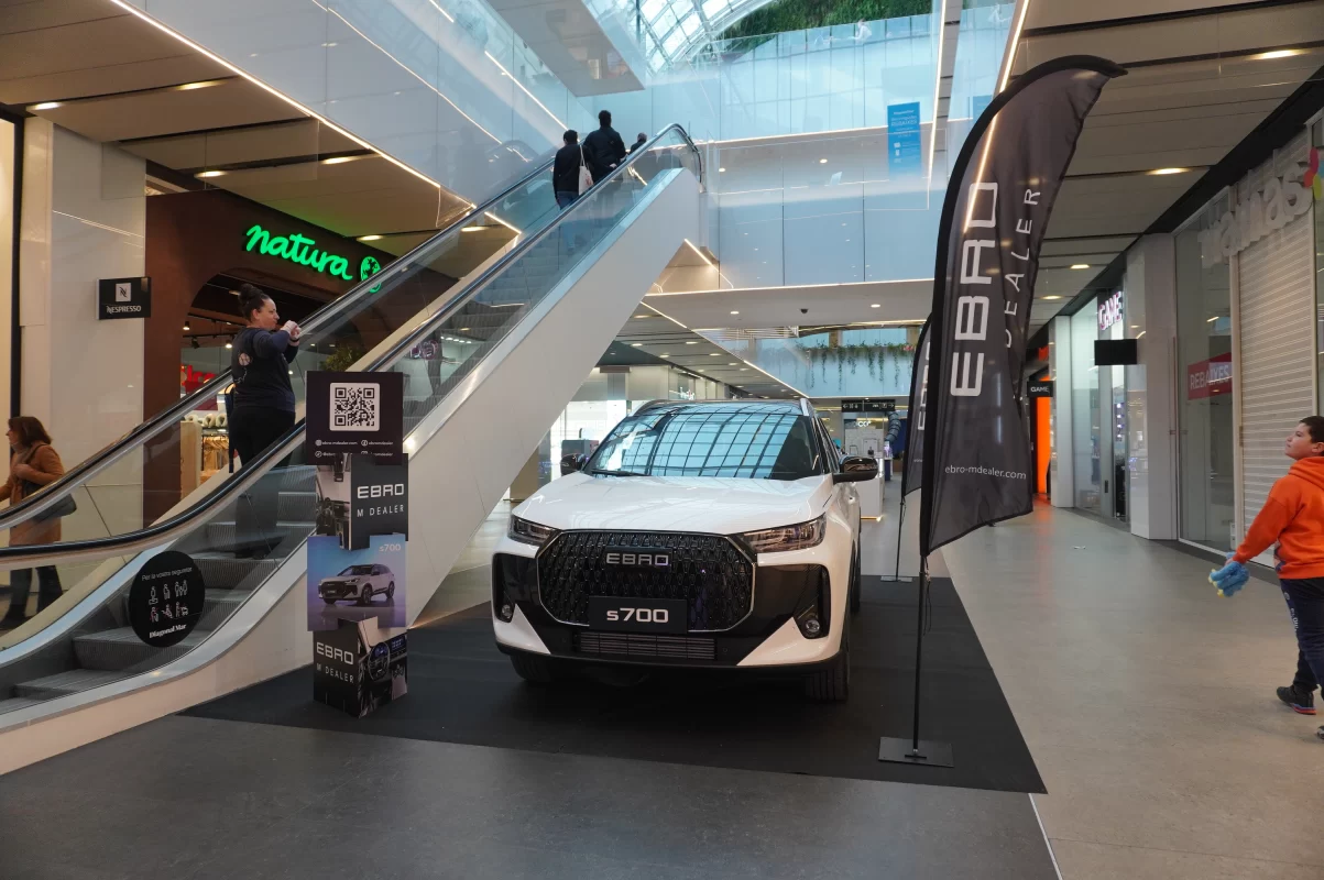 Del viernes 14 de febrero al sábado 1 de marzo estará expuesto en el centro comercial Diagonal Mar de Barcelona el nuevo EBRO s700 Luxury para que cualquier persona tenga la oportunidad de conocer el nuevo SUV de la marca EBRO.