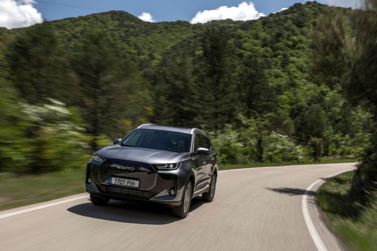 EBRO M Automoción - 700phev